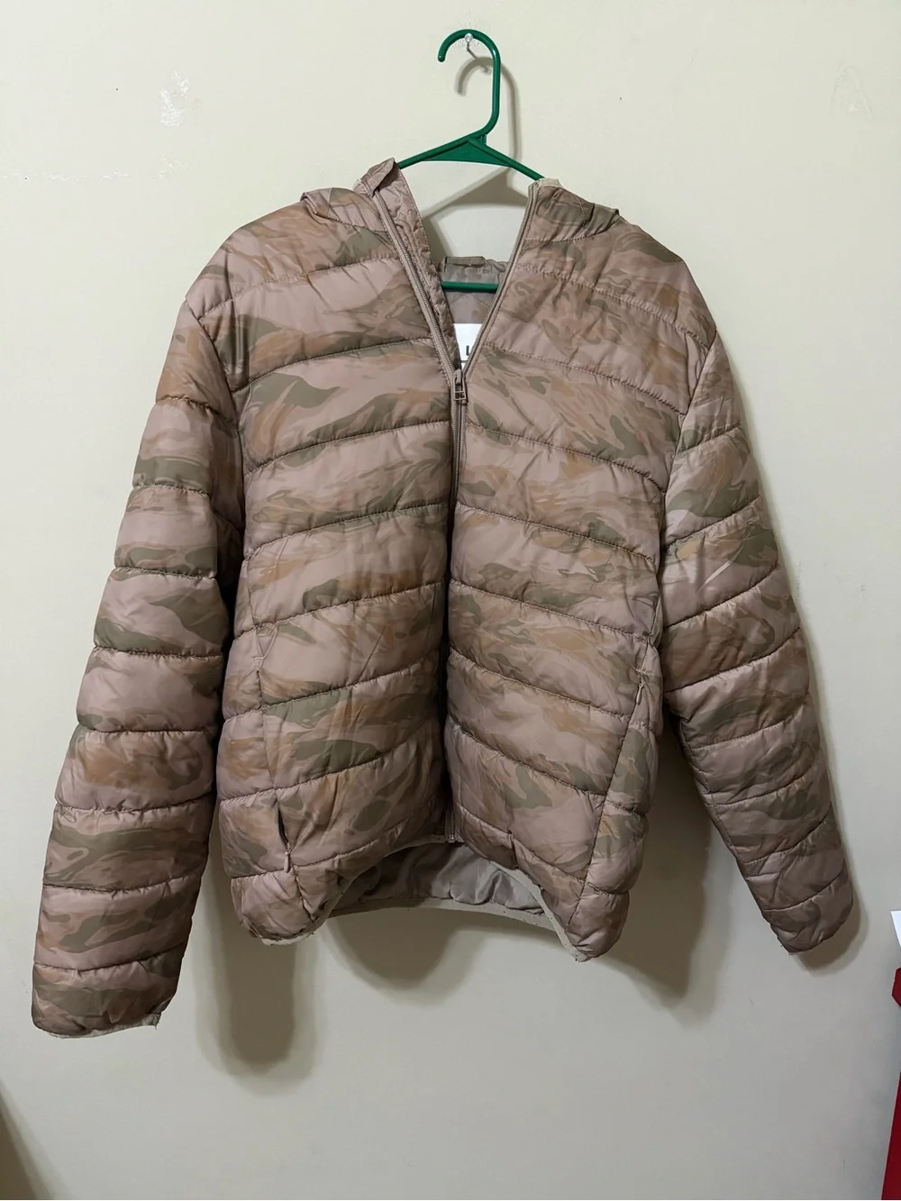 Lckr light tan
